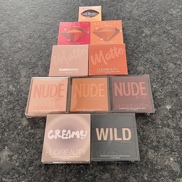 Huda Beauty Medium Nude Obsessions Eyeshadow Palette - Picture 10 of 11